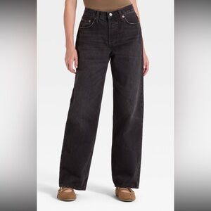 Levi's Women's Straight Leg Jeans in Black